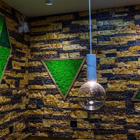 Apartmán Cyborg Flat Petroşani Exteriér fotografie