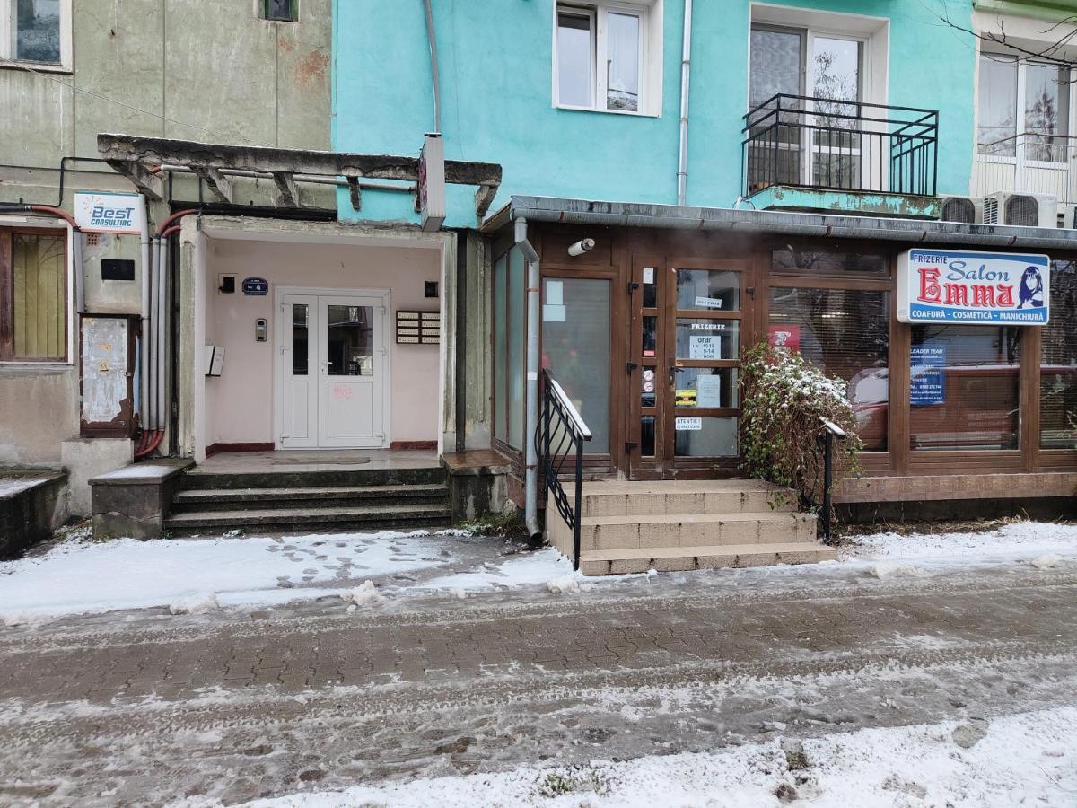 Apartmán Cyborg Flat Petroşani Exteriér fotografie